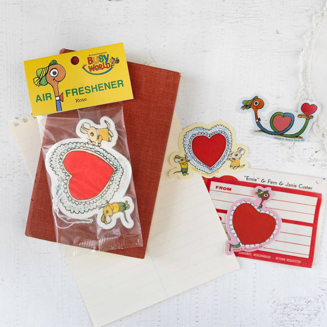 3P4 x Richard Scarry Valentine - Lowly Heart Doily Sticker