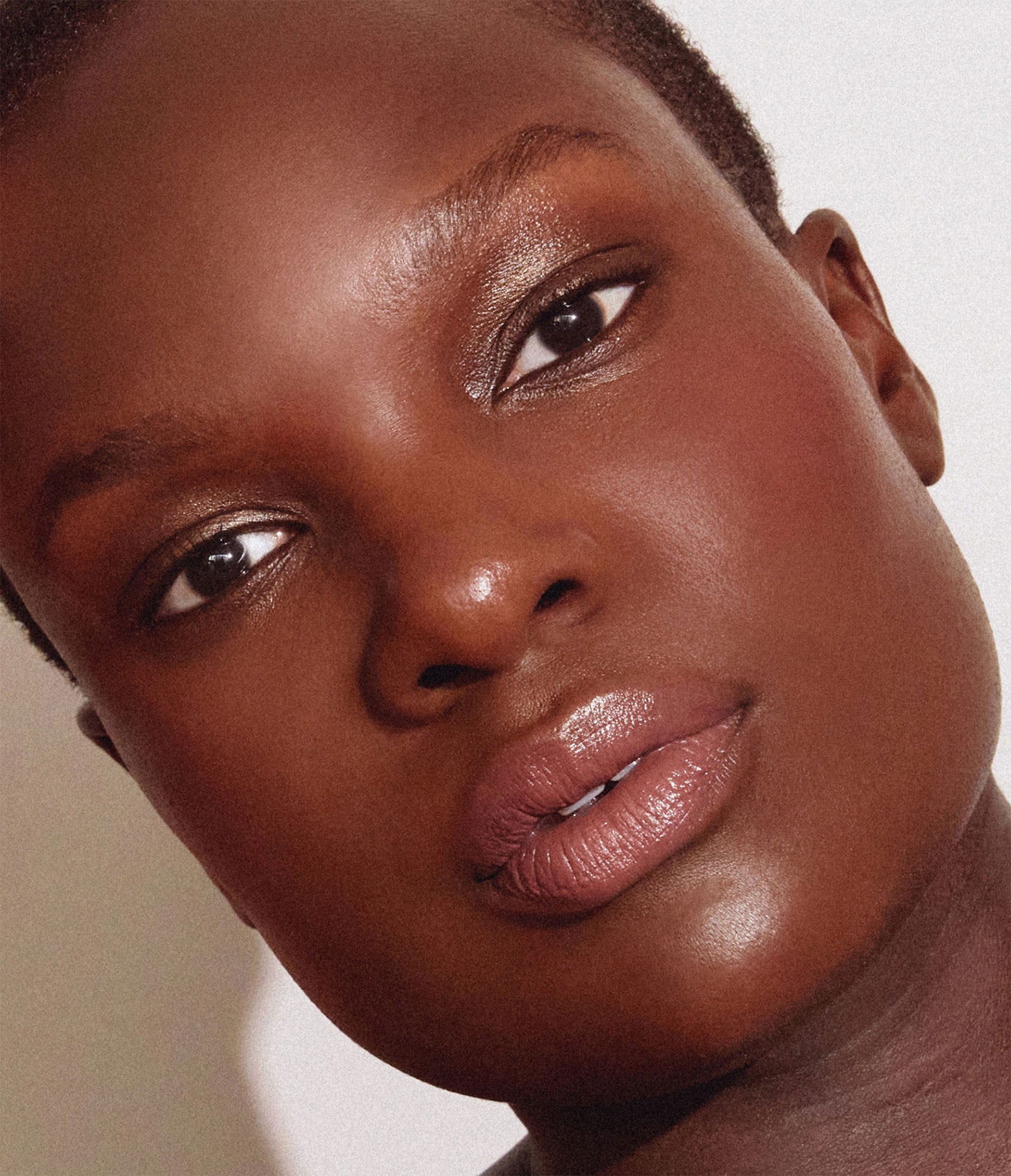 Aleph Concealer/Foundation 8.5 model