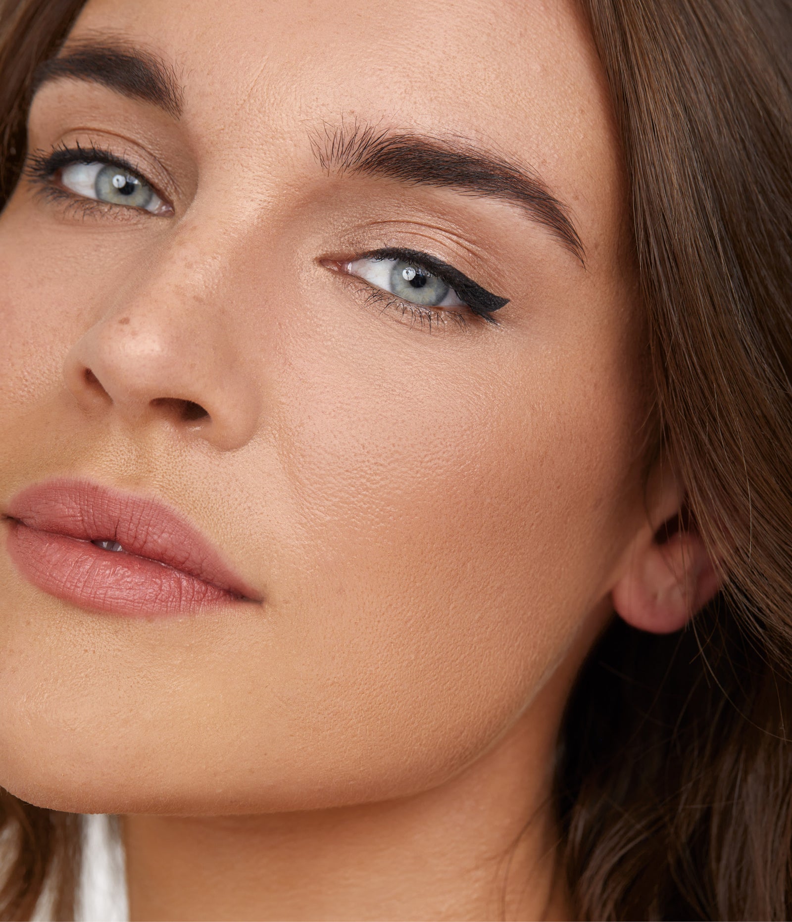 Aleph Gel Eye Liner model