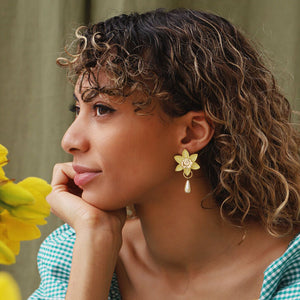 Wolf & Moon Daffodil Pearl Stud Earrings