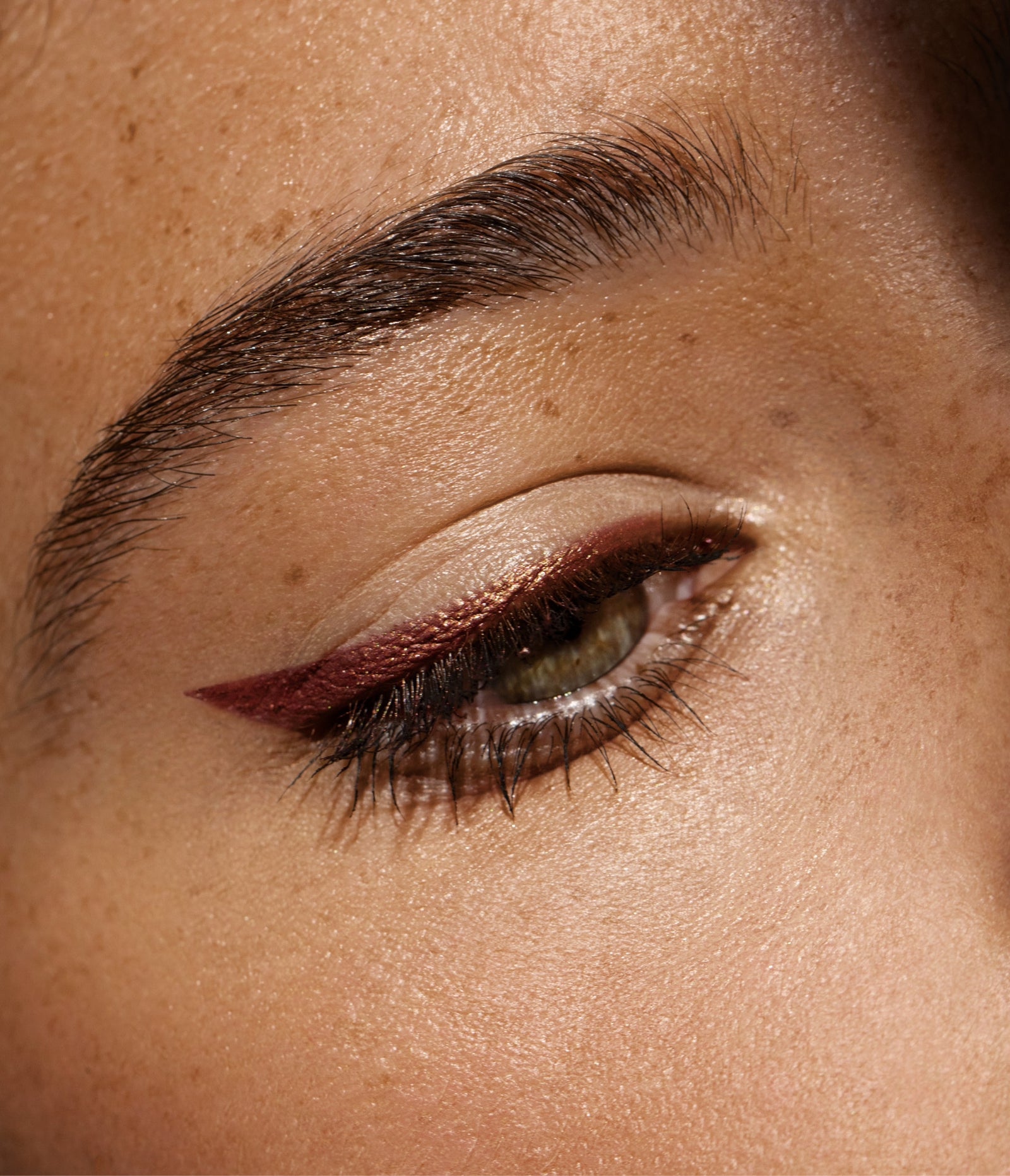 Aleph Hybrid Eye Pigment model Flicker