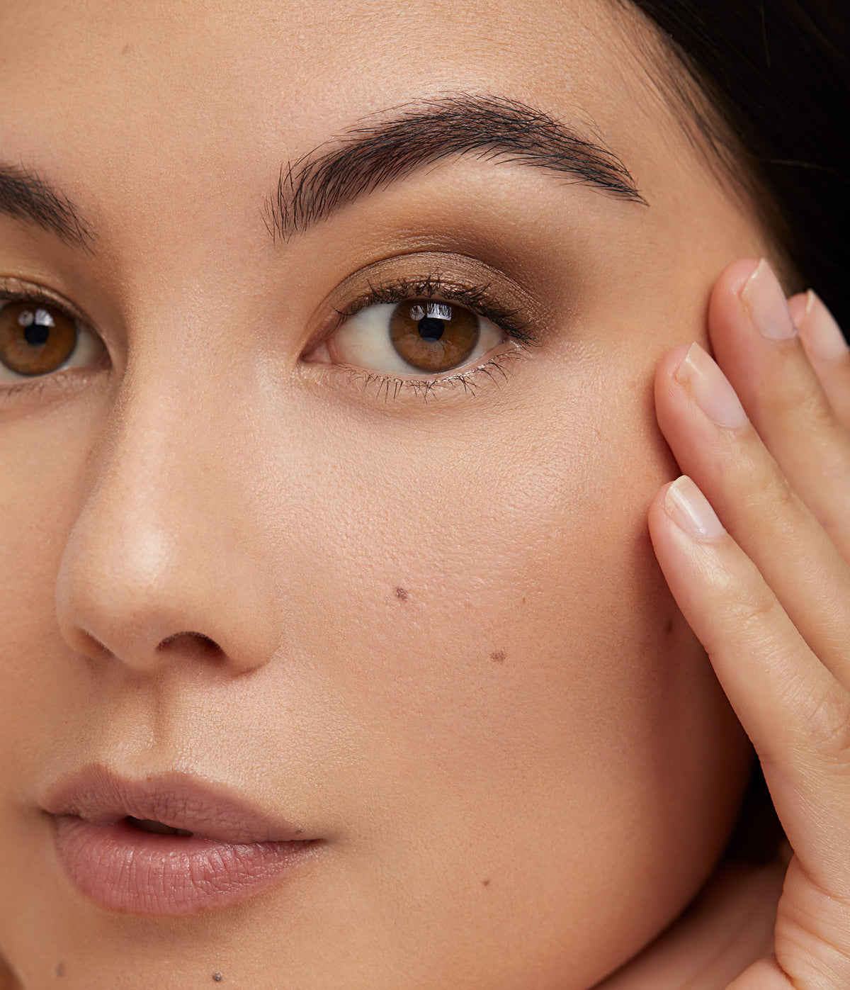 Aleph Hybrid Eye Pigment model Glint