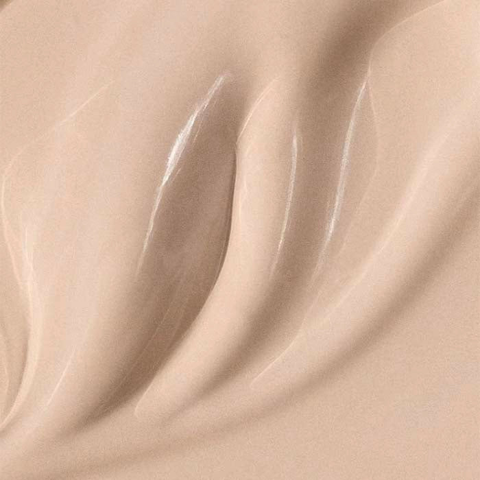 MADARA Skin Equal Soft Glow Foundation SPF15 Porcelain